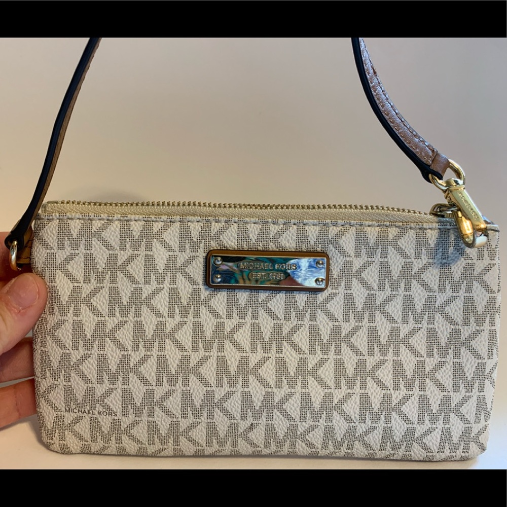 Michael Kors wristlet wallet